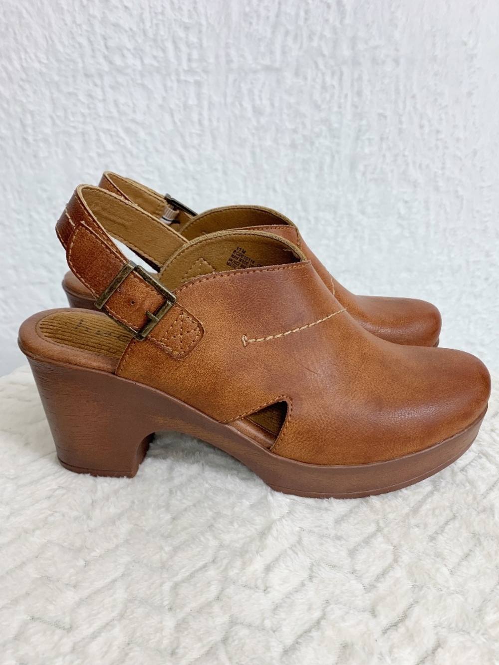 b.o.c Cecila Comfort Clog Nubuck Slingback Tan Sz 11